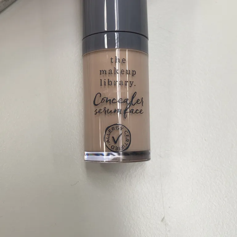 Concealer (Concealer serum face) från The Make Up Library - Varumärke