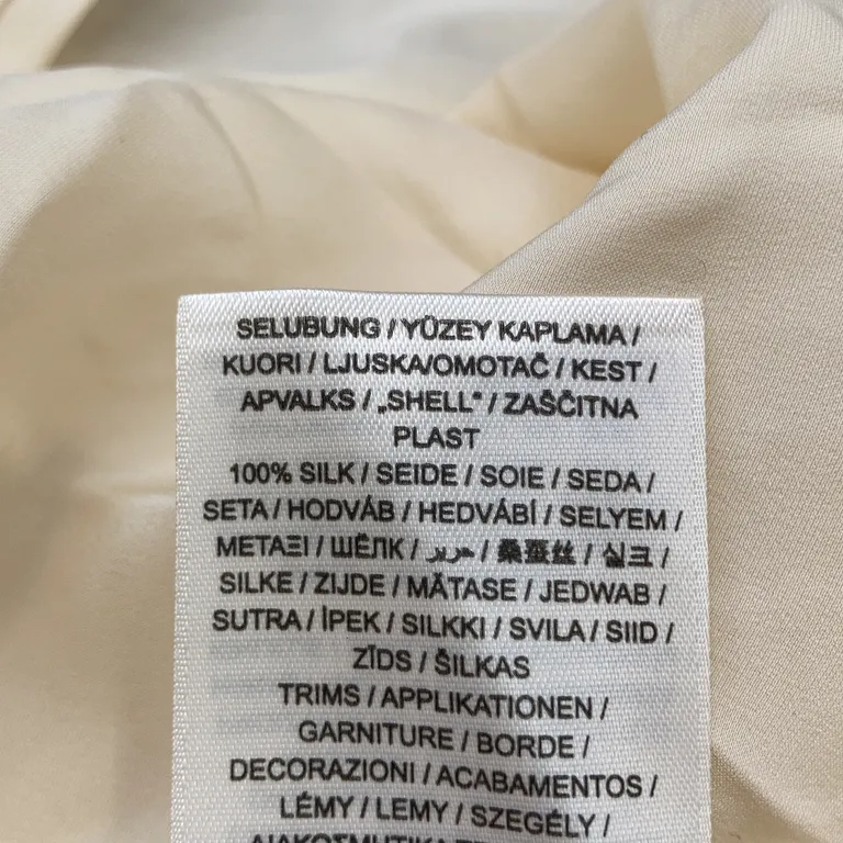 Nattlinne (Beige, Svart) från GANT Silke - Materialetikett