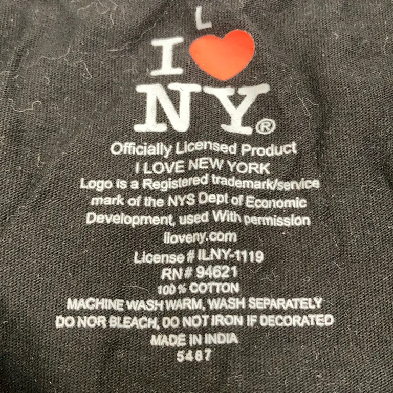 T-shirt (Svart) från I Love NY Bomull - Materialetikett