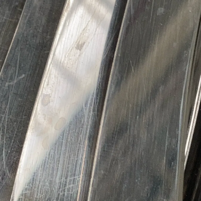 Kniv (Silverfärgad) från Jernbolaget Eskilstuna - Fläckig - Yta