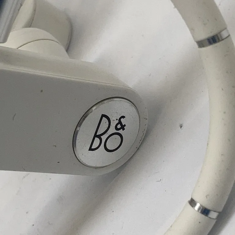 Hörlurar (Vit) från Bang & Olufsen - Varumärke