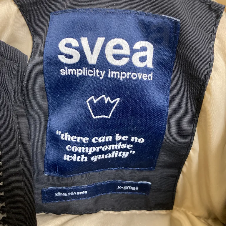 Vinterjacka (Svart) från Svea Bomull, Nylon, Dun, Päls - Varumärke