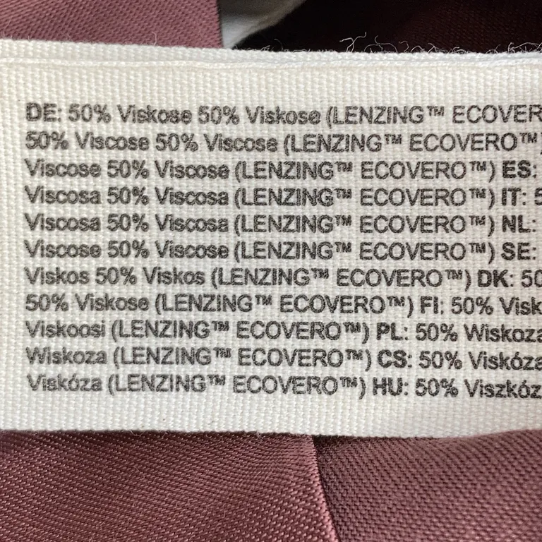 Set (Brun) från A Lot Less by Lena Meyer-Landrut Viskos - Materialetikett