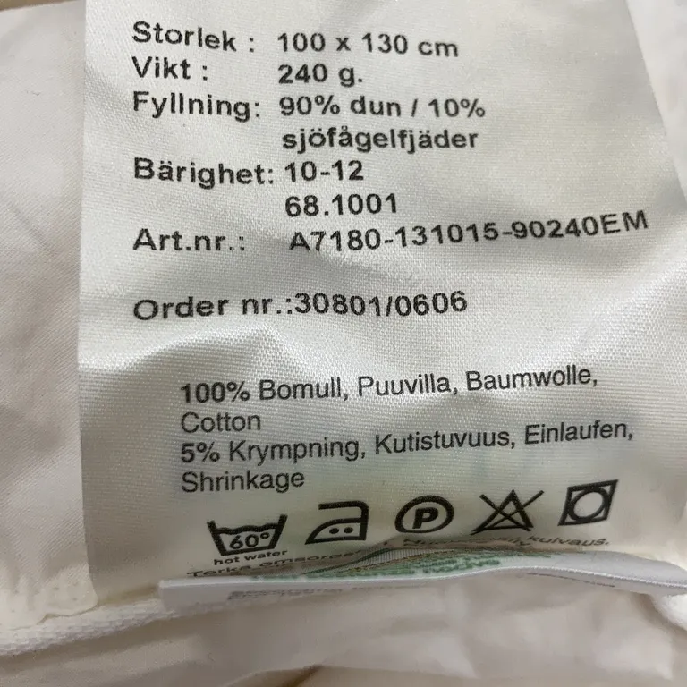 Duntäcke (Vit) från Engmo Dun Dun, Bomull - Materialetikett
