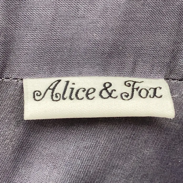 Sänghimmel (Grå) från Alice & Fox - Varumärke