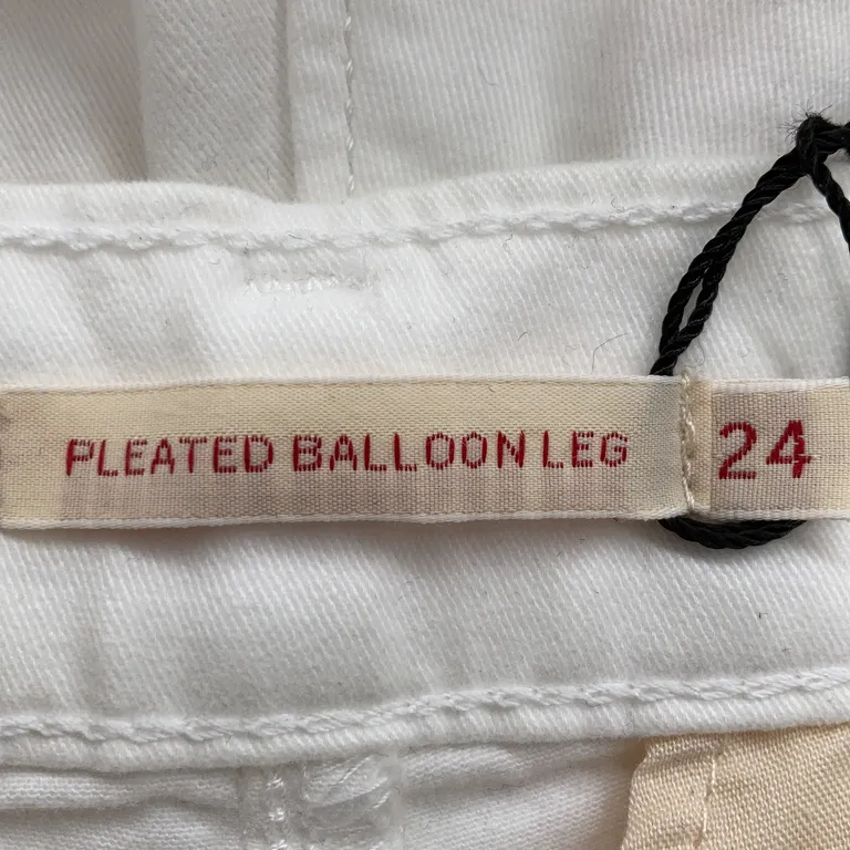 Jeans (Pleated Balloon Leg) från Levi Strauss & Co - Varumärke