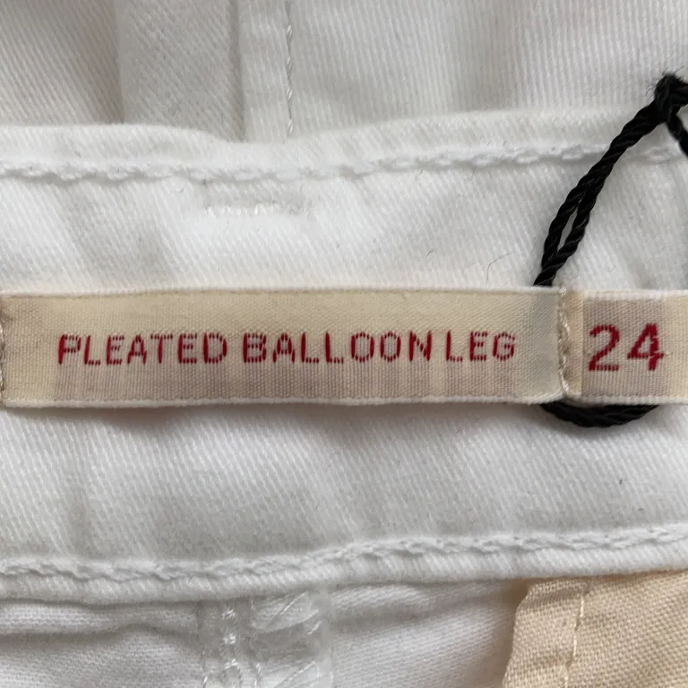 Jeans (Pleated Balloon Leg) från Levi Strauss & Co - Materialetikett
