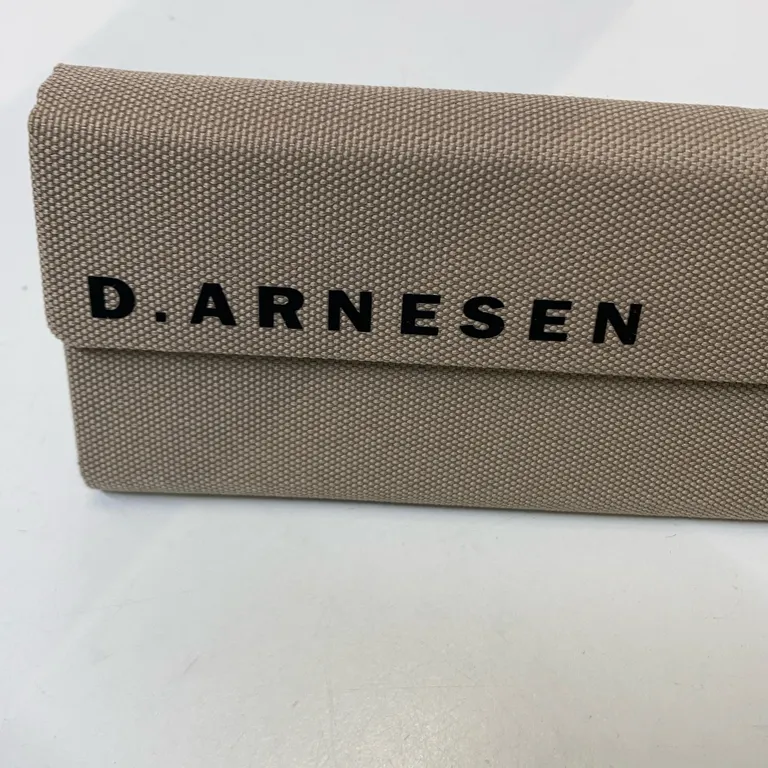 Solglasögon (Beige) från D. Arnesen - Varumärke
