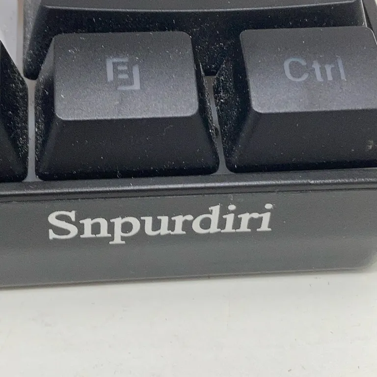 Tangentbord (Svart, Vit) från Snpurdiri - Varumärke