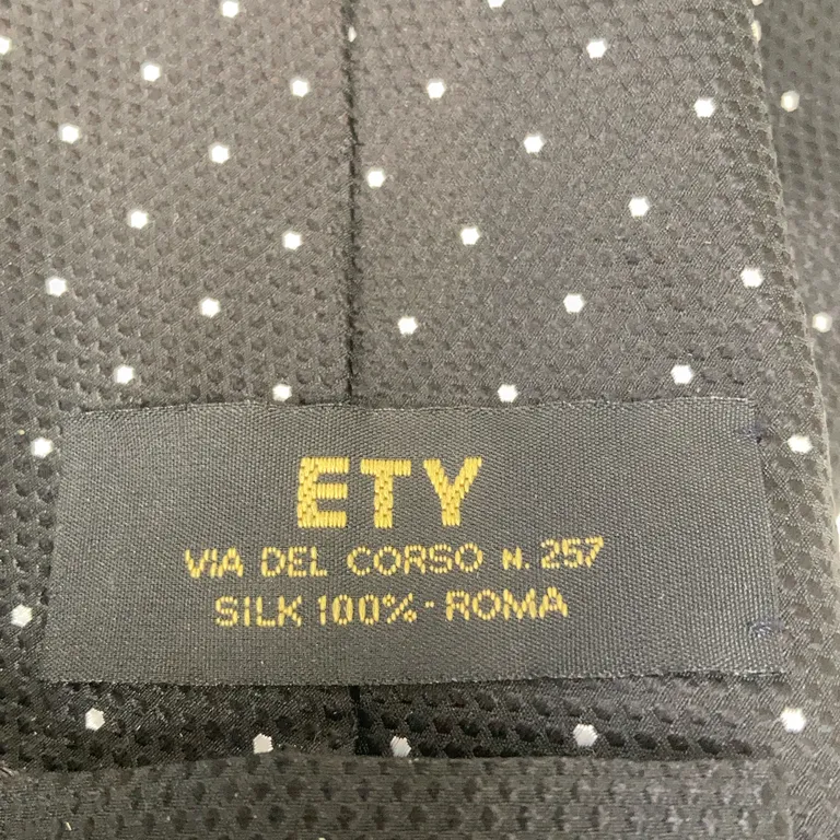 Slips (Svart) från ETY - Varumärke