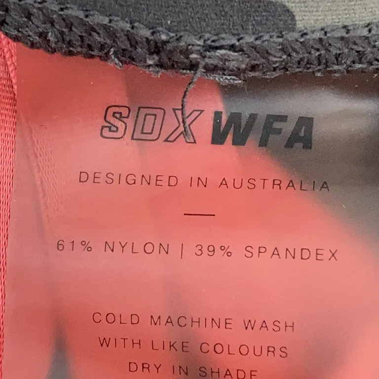 Ensemble de vêtements de sport (Vert, Noir) de SDX WFA Nylon, Élasthane - Étiquette du matériau