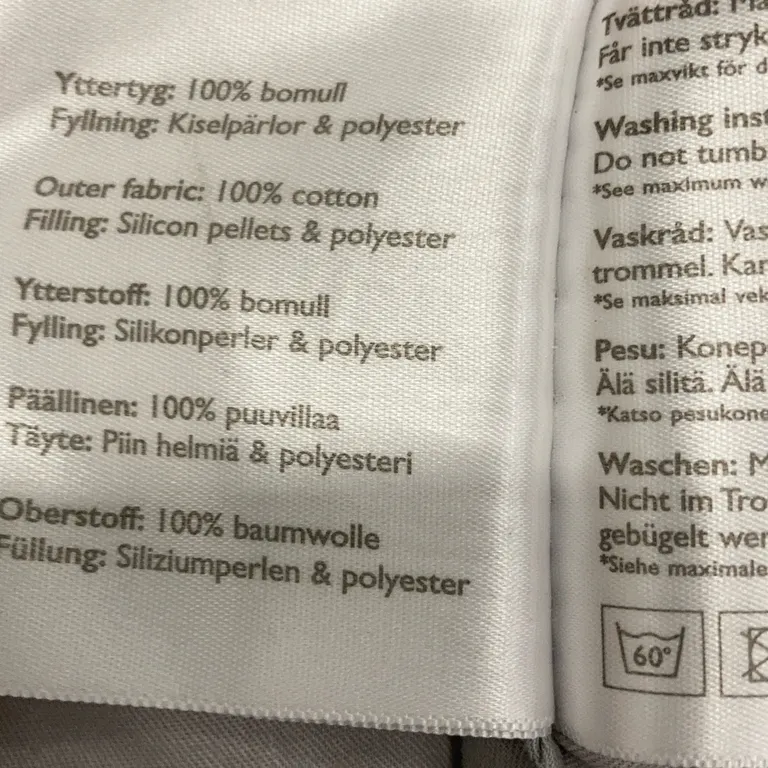 Tyngdtäcke (Grå) från CURA of Sweden Bomull, Polyester - Materialetikett