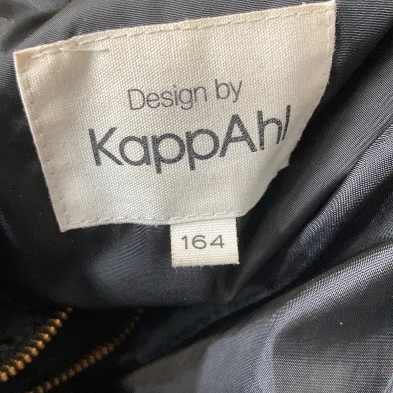 Jacka (Svart) från KappAhl Polyester, Päls - Varumärke