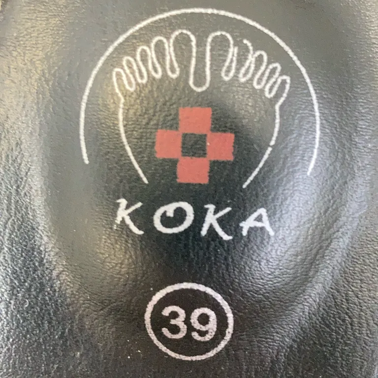 Mules (Noir) de Koka - Marque