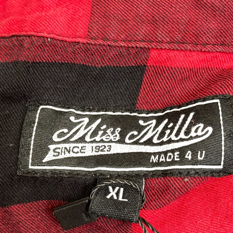 Flanellskjorta (Röd, Svart) från Miss Milla Bomull - Varumärke