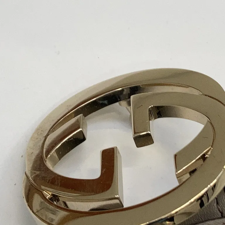 Bälte (Grå) från Gucci Skinn - Repig - Metalldetalj