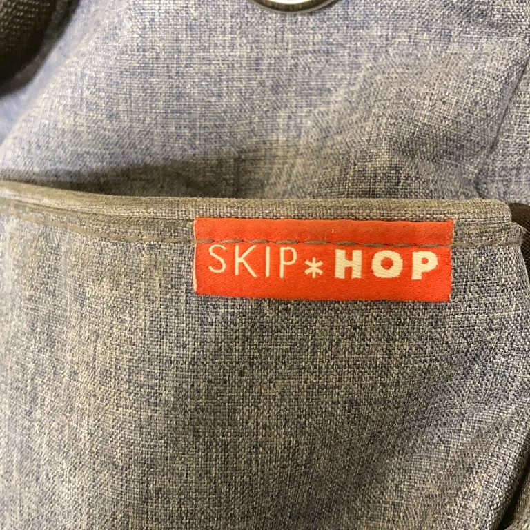 Skötväska (Grå) från Skip Hop - Varumärke