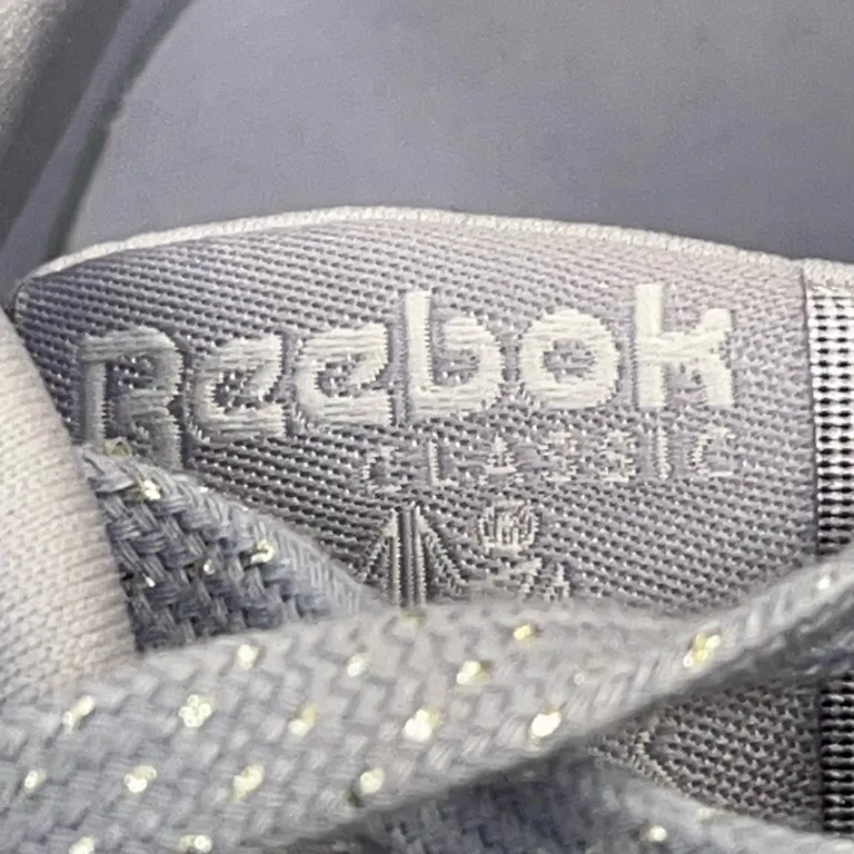 Sneakers (Grå) från Reebok Classic - Varumärke