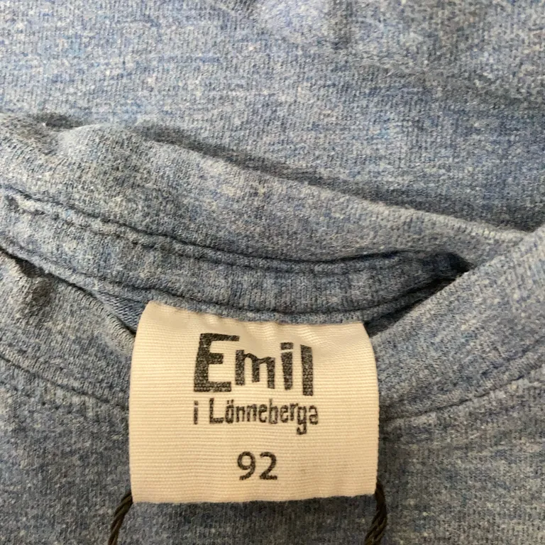 T-shirt (Blå) från Emil i Lönneberga Bomull, Elastan - Varumärke