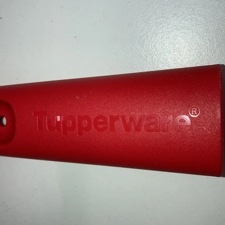 Potatisskalare (Röd) från Tupperware - Varumärke