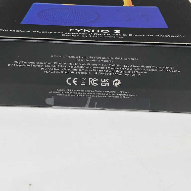 Radio (Tykho 3) från Saint Laurent x Lexon - Detaljbild