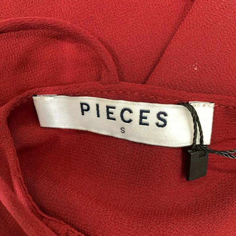 Topp (Röd) från Pieces Polyester - Varumärke