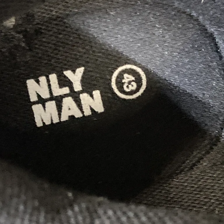 Sneakers (Svart) från NLY Man - Varumärke