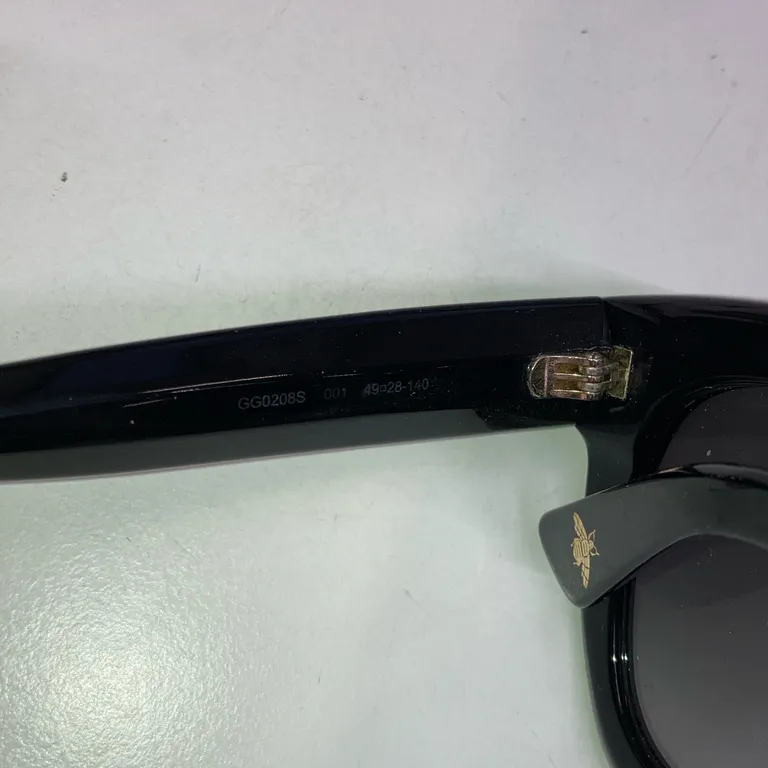 Solglasögon (GG0208S) från Gucci - Detaljbild