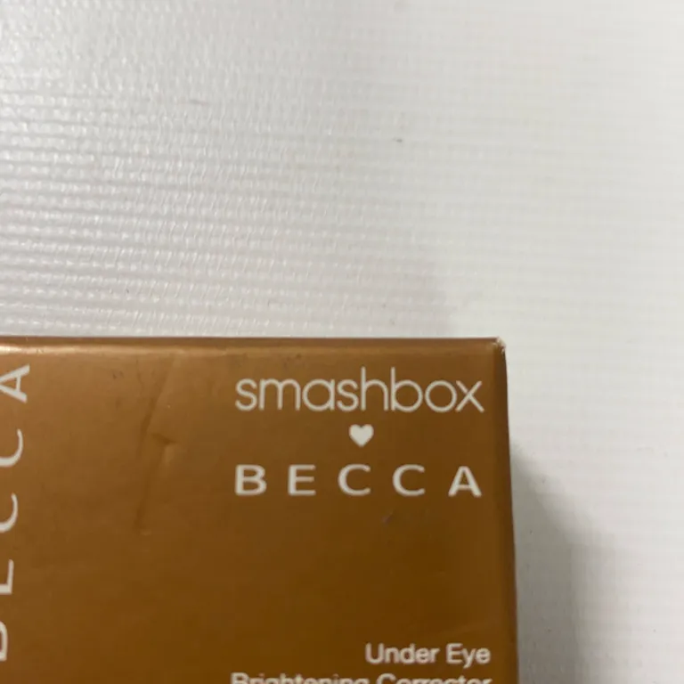 Concealer (Becca Under Eye Brightening Corrector, Medium) från Smashbox - Varumärke