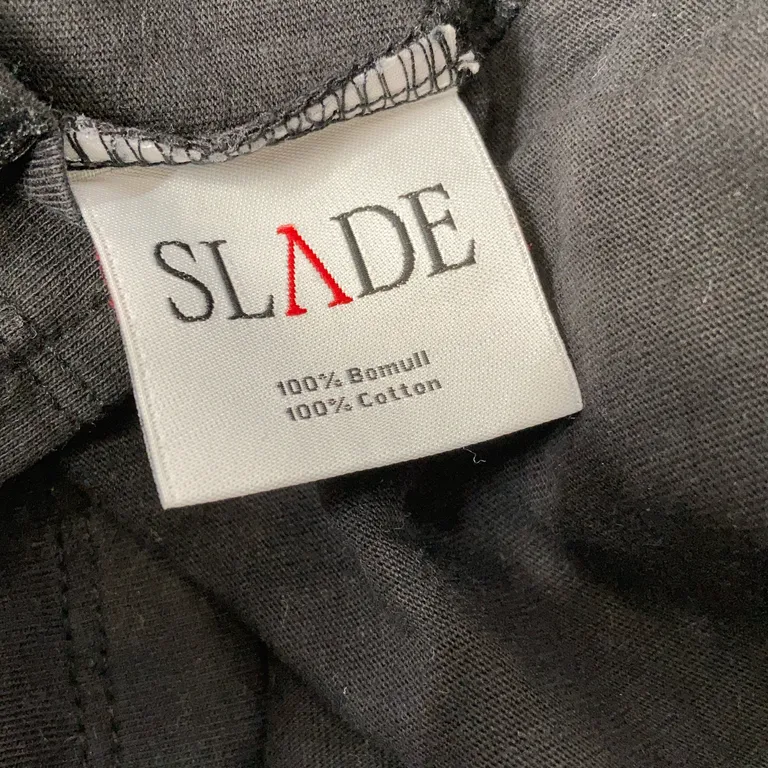 T-shirt (Svart) från Slade Couture Bomull - Materialetikett