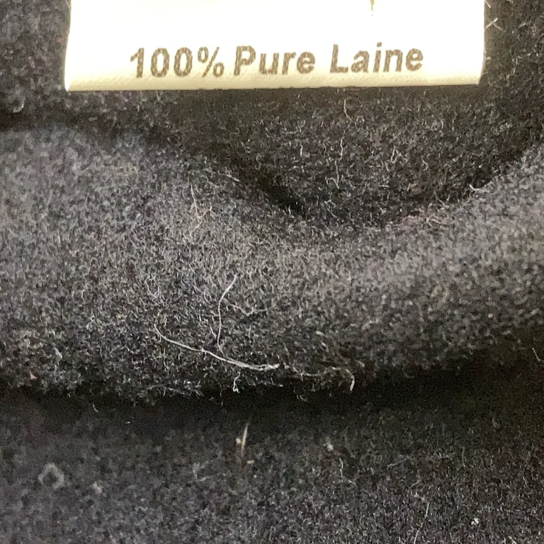 Basker (Svart) från Laulhére Ull - Materialetikett
