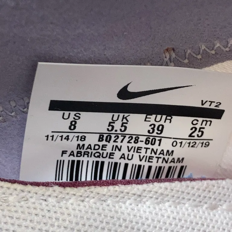 Baskets (Rose, Gris) de Nike - Marque