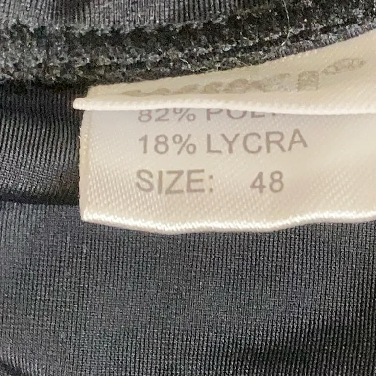 Bikiniunderdel (Svart) från Wiki Elastan - Materialetikett