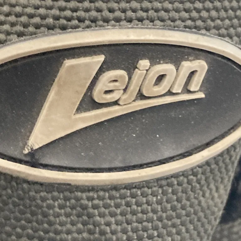 Kängor (Svart) från Lejon - Varumärke