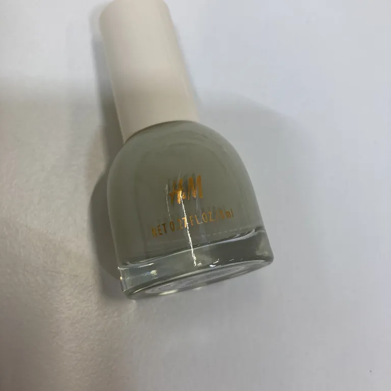 Nagellack (Grå) från H&M - Varumärke