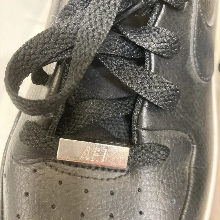 Sneakers (Air Force 1 Sage Low) från Nike - Defekt