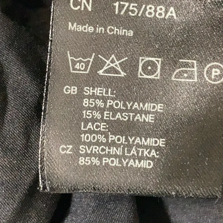 Underkjol (Svart) från H&M Elastan, Polyamid - Materialetikett