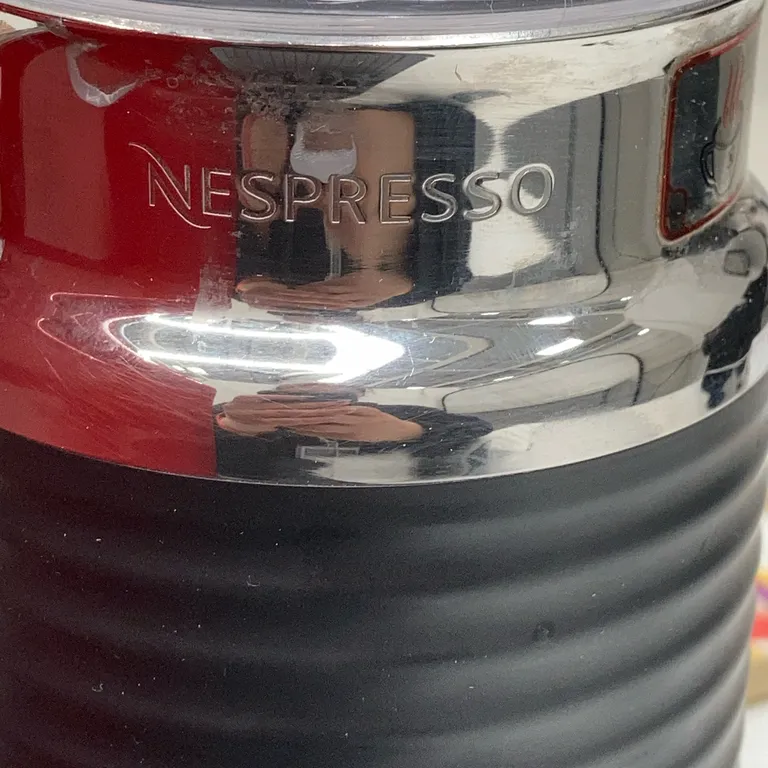 Kaffemaskin (Svart, Röd) från Nespresso - Varumärke