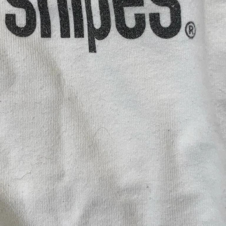 T-shirt (Vit, Flerfärgad) från Snipes - Defekt