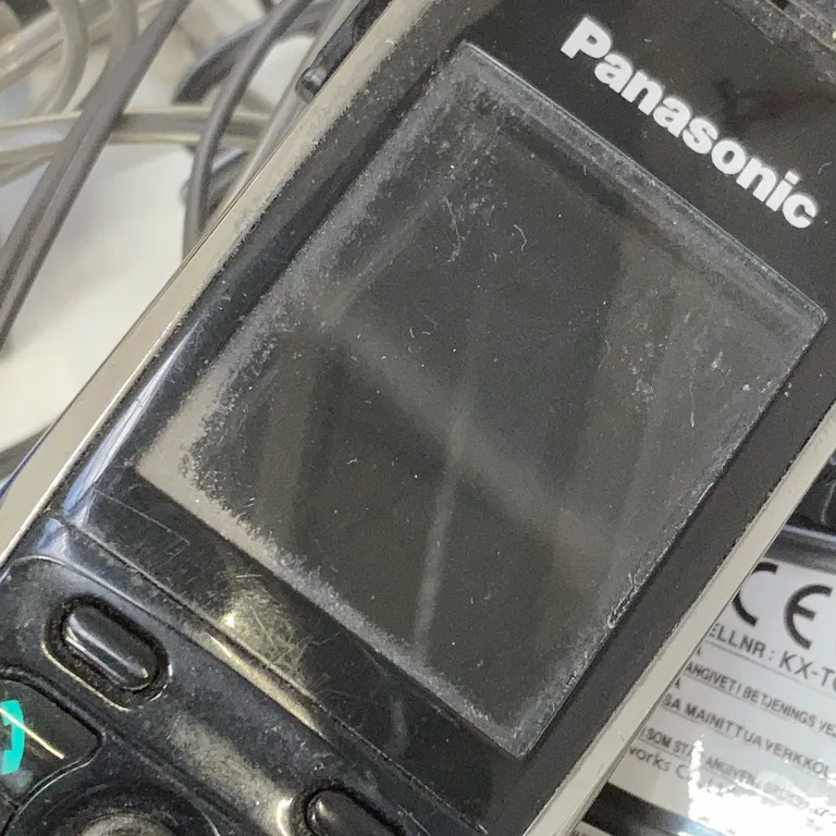 Telefon (KX-TG8411NE) från Panasonic - Defekt