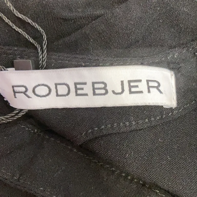 Klänning (Candice) från Rodebjer Viskos - Varumärke