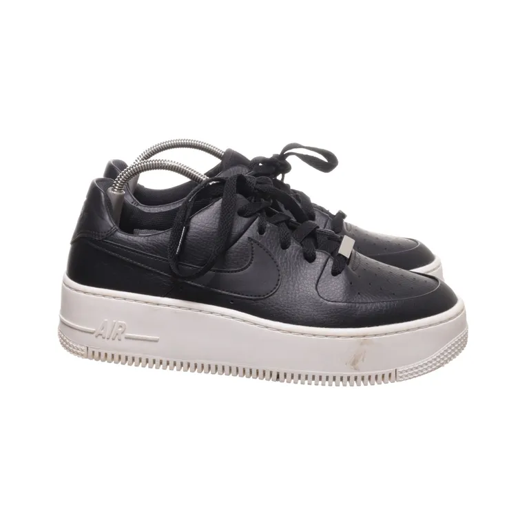 Sneakers (Air Force 1 Sage Low) från Nike