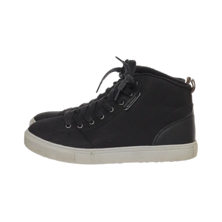 Sneakers (Svart) från Lejon - Vinkel 3