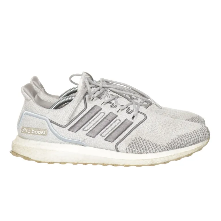 Sneakers (Ultra Boost) från Adidas