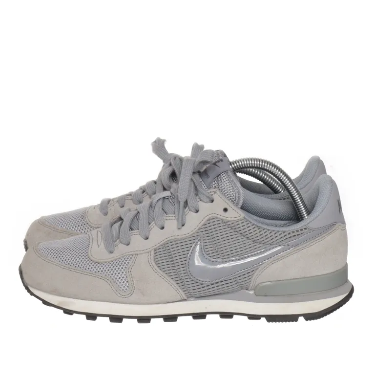 Sneakers (Air Vortex) från Nike - Vinkel 3