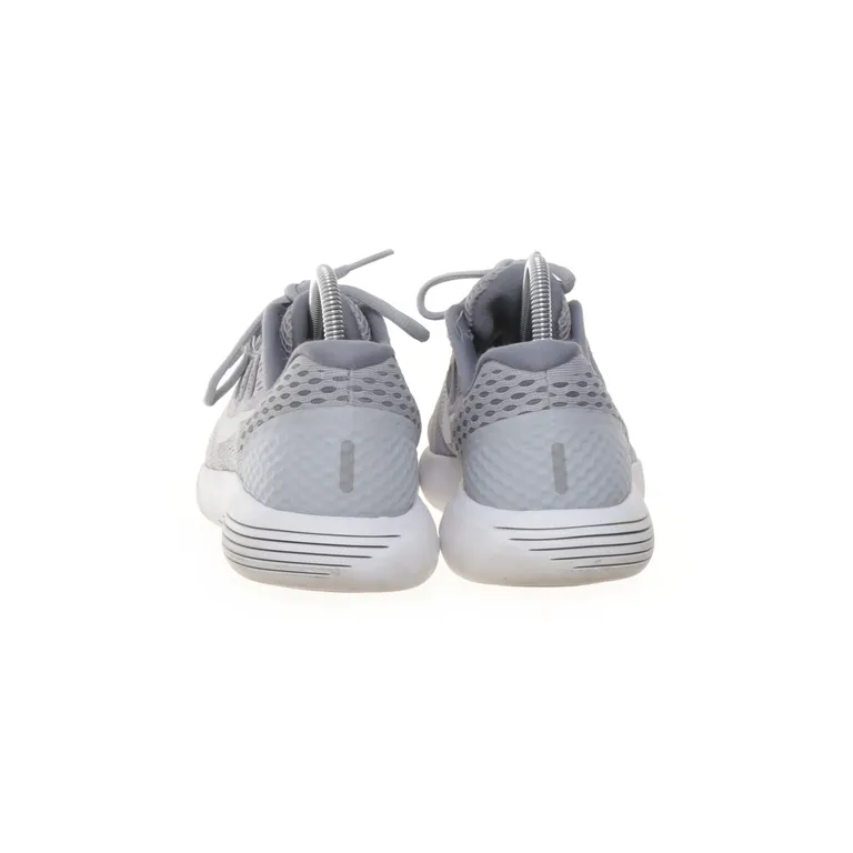 Träningsskor (Grå, Vit) från Nike - Vinkel 4
