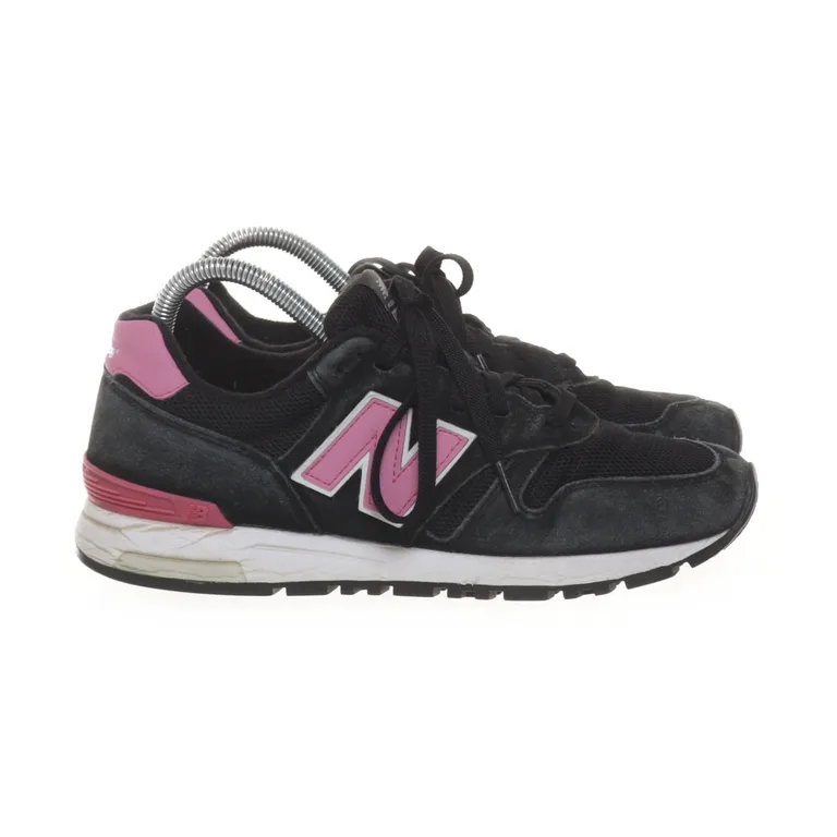 Sneakers (Svart, Rosa) från New Balance