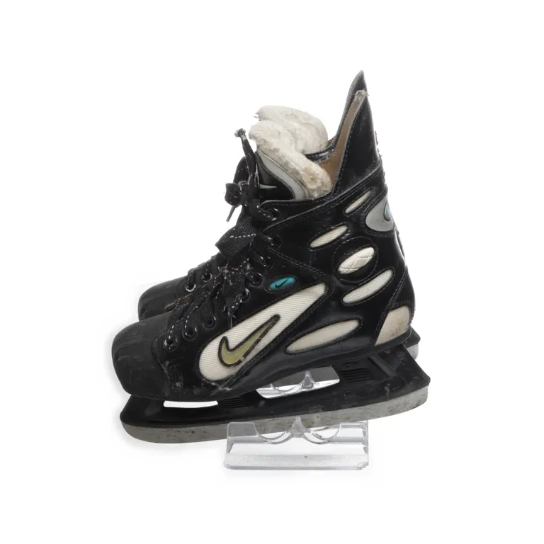 Skridskor (Svart, Vit) från Nike - Vinkel 3