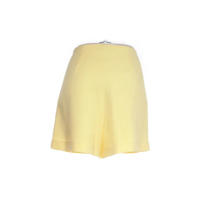 Short (Jaune) de Stradivarius - Angle 2