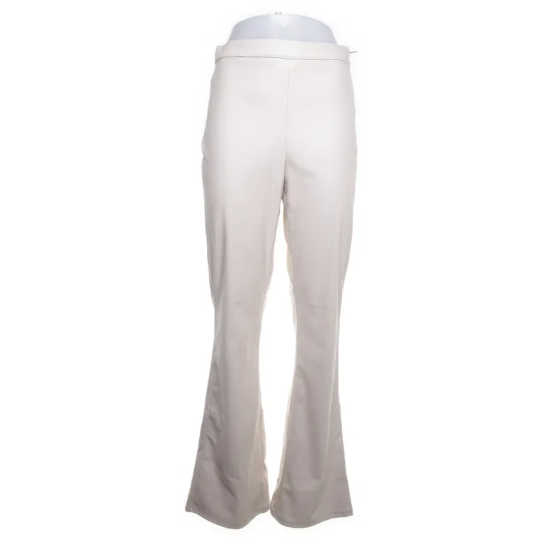 Läderbyxor (Skinnbyxor i bootcut modell med dragkedja i sidan) från Gina Tricot Polyester